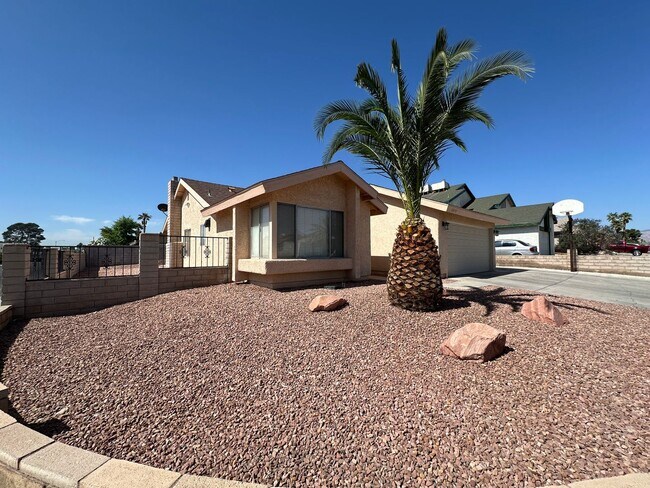 6929 Mountain Moss Dr in Las Vegas, NV - Building Photo - Building Photo