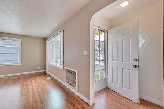 2323 18th Ave in Forest Grove, OR - Building Photo - Building Photo