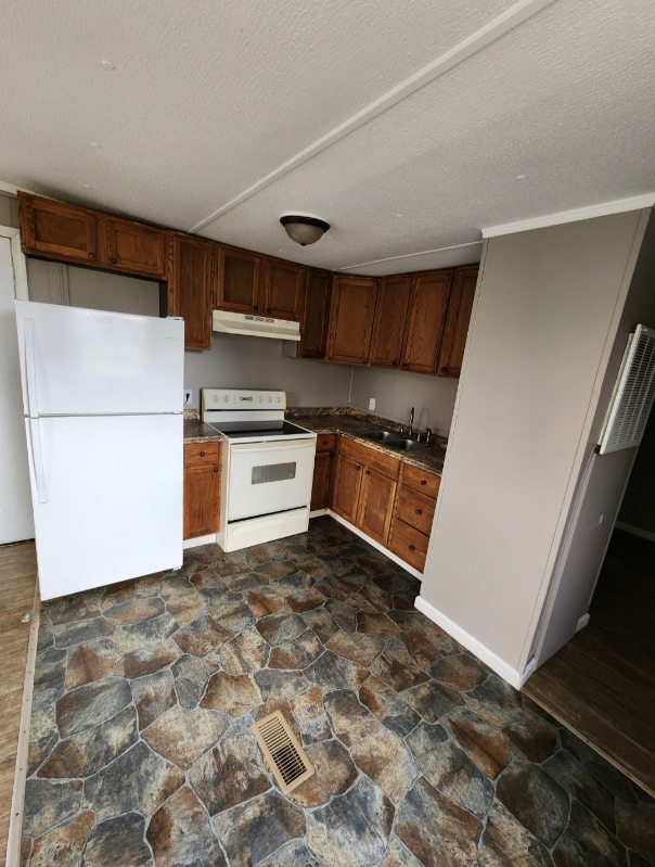 526 Hal Henard Rd in Greeneville, TN - Building Photo - Building Photo