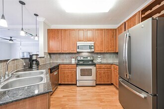 1711 Old Spanish Trl in Houston, TX - Building Photo - Building Photo