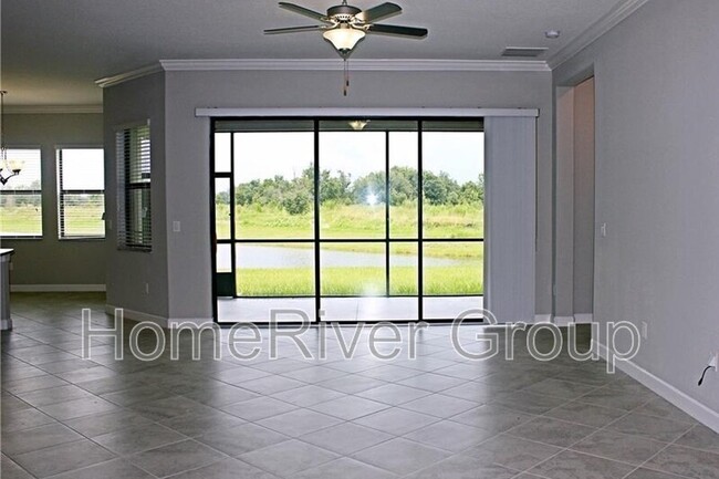 8113 Lago Mist Wy in Wesley Chapel, FL - Building Photo - Building Photo