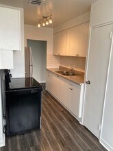 2 Superior Avenue in Toronto, ON - Building Photo - Building Photo