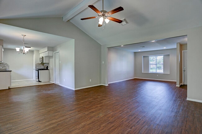6015 Dawnridge Dr in Houston, TX - Building Photo - Building Photo