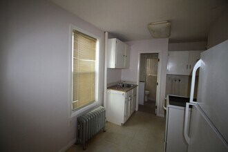 90 Mt Vernon St in Lowell, MA - Building Photo - Building Photo