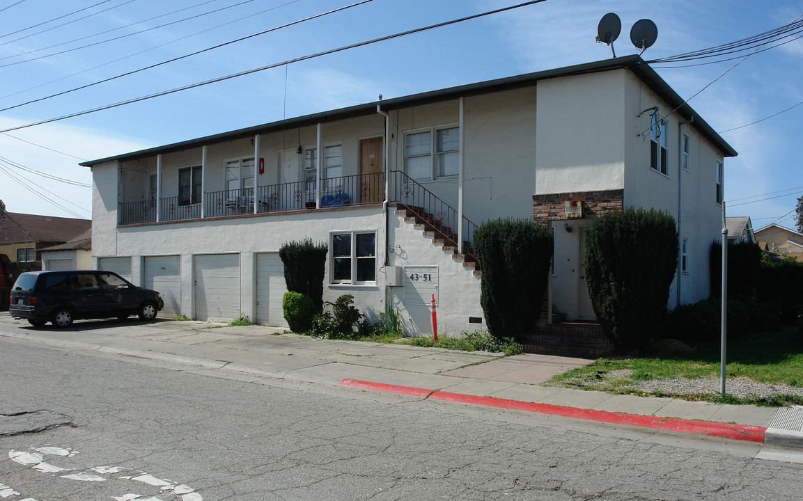 43-51 N Idaho St in San Mateo, CA - Building Photo