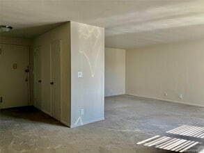 190 Mineola Blvd in Mineola, NY - Building Photo - Building Photo