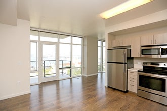 Ariel in San Diego, CA - Foto de edificio - Interior Photo