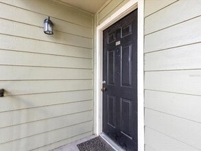 2550 N Alafaya Trail in Orlando, FL - Building Photo - Building Photo