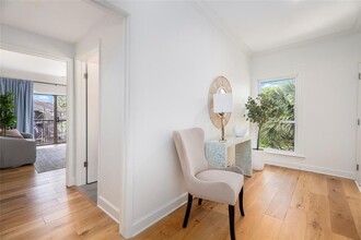 401 Lakeside Ln in Houston, TX - Building Photo - Building Photo