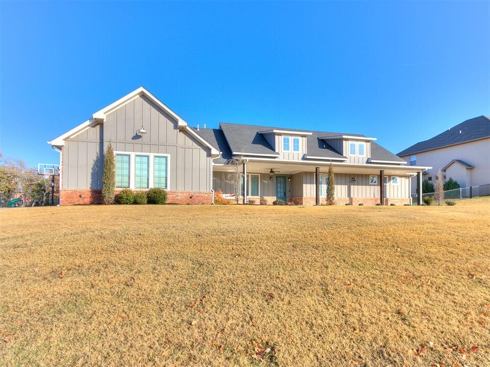 1935 Treviso Ct in Edmond, OK - Building Photo