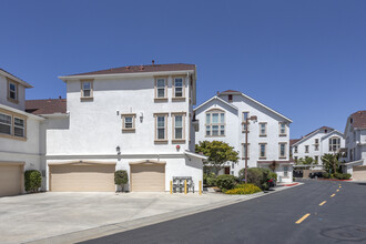 Windward in Oceanside, CA - Building Photo - Building Photo