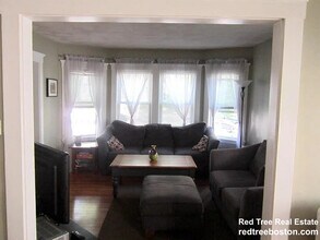 20 Hunnewell Ave, Unit 1 in Boston, MA - Building Photo - Building Photo