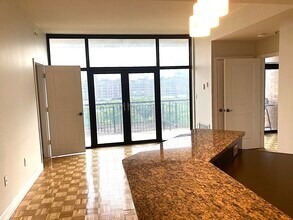 610 Newark St. in Hoboken, NJ - Building Photo - Building Photo