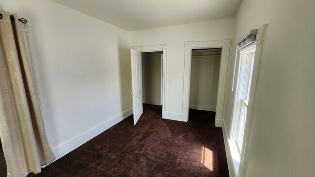 321 9th St N-Unit -323 in La crosse, WI - Building Photo - Building Photo