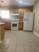 1121 Basin Brook Dr in North Las Vegas, NV - Building Photo - Building Photo