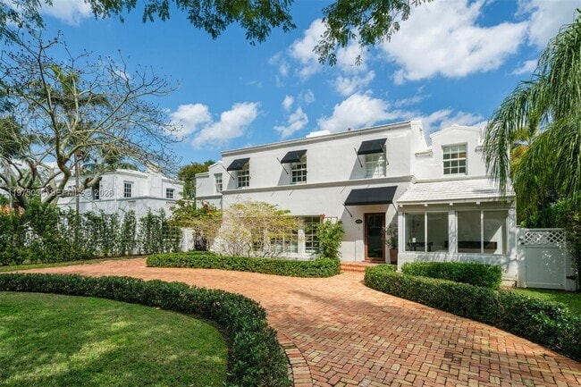 939 W 47th Ct in Miami Beach, FL - Building Photo - Building Photo