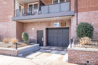 The Elmwood in Elmhurst, NY - Foto de edificio - Building Photo