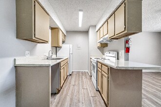 212 Koberlin St in San Angelo, TX - Building Photo - Building Photo