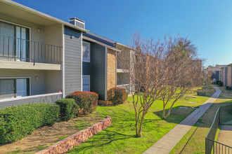 Fox Hollow Lewisville in Lewisville, TX - Foto de edificio - Building Photo