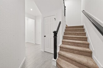 10949 Cannes Memorial Dr in Houston, TX - Building Photo - Building Photo