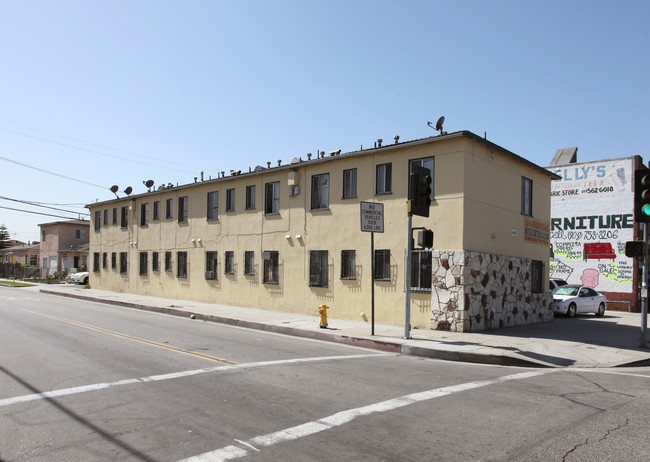 Slauson Apartments in Maywood, CA - Building Photo - Building Photo