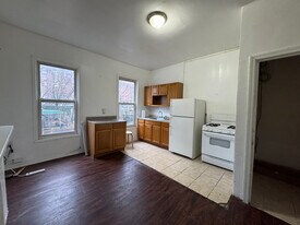 860 Herkimer St in Brooklyn, NY - Building Photo
