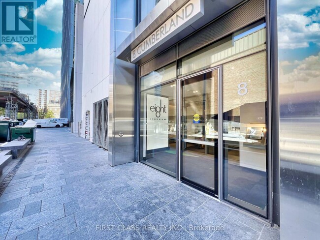8-508 Cumberland St in Toronto, ON - Building Photo - Building Photo