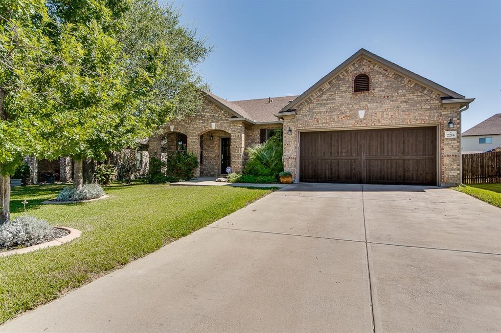 2214 Old Sterling Rd in Cedar Park, TX - Foto de edificio