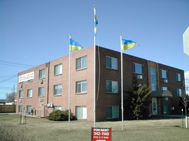 Sovereign Apartments in Rapid City, SD - Building Photo