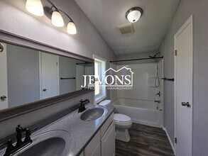 2446 Stone Rd in Yakima, WA - Building Photo - Building Photo