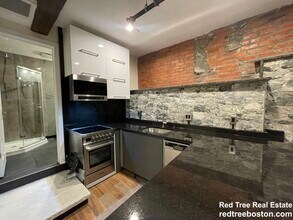 1028 Commonwealth Ave in Boston, MA - Building Photo - Building Photo