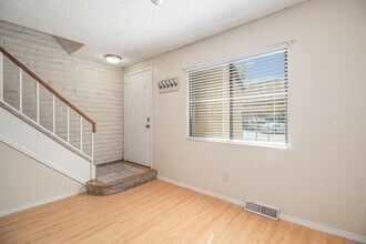 1060 Parker Rd in Denver, CO - Building Photo - Building Photo