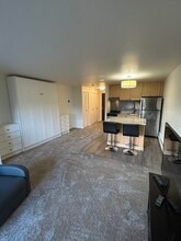 2 Victory Rd in Lynn, MA - Building Photo - Building Photo