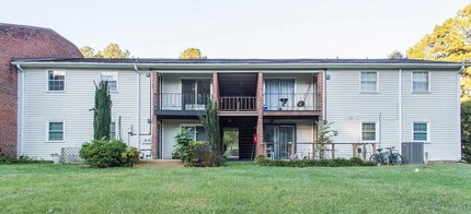 5602 Falls of Neuse Rd, Unit D in Raleigh, NC - Foto de edificio - Building Photo