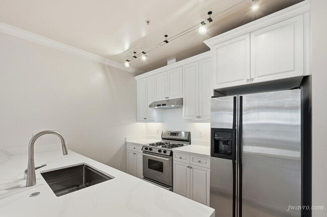 166 Sanchez St in San Francisco, CA - Building Photo - Building Photo