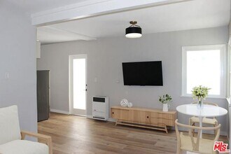 464 Sherman Ave in Los Angeles, CA - Building Photo - Building Photo