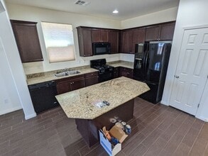 7660 Ashby Gate St in Las Vegas, NV - Building Photo - Building Photo