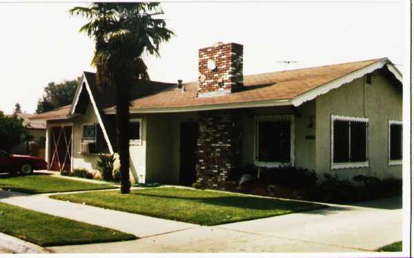 10425 E Bodger St in El Monte, CA - Foto de edificio