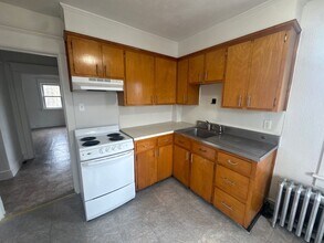 211 S East Ave-Unit -Apt 2 in Vineland, NJ - Building Photo - Building Photo