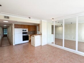 273 Cypress Point Dr in Palm Beach Gardens, FL - Building Photo - Building Photo