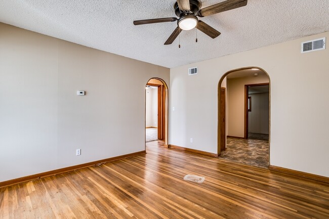 2003 S Glenn Ave in Wichita, KS - Building Photo - Building Photo