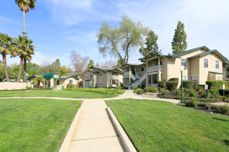 Riverglen Apartments in Sacramento, CA - Building Photo - Building Photo