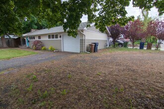 3102 S Freya St in Spokane, WA - Building Photo - Building Photo