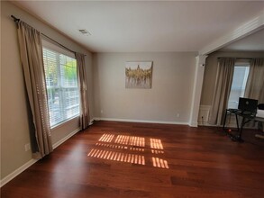 384 Friars Head Dr NE in Suwanee, GA - Building Photo - Building Photo