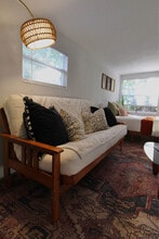 2241 27th St S, Unit Studio Side in St. Petersburg, FL - Building Photo - Building Photo