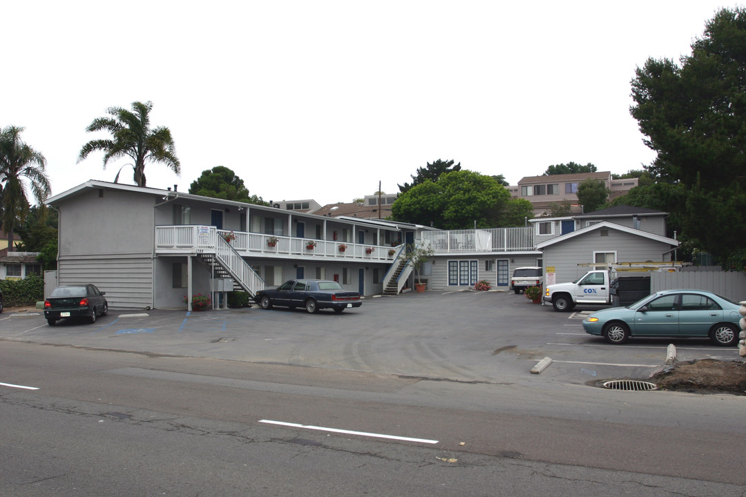 Leucadia Creek in Encinitas, CA - Building Photo