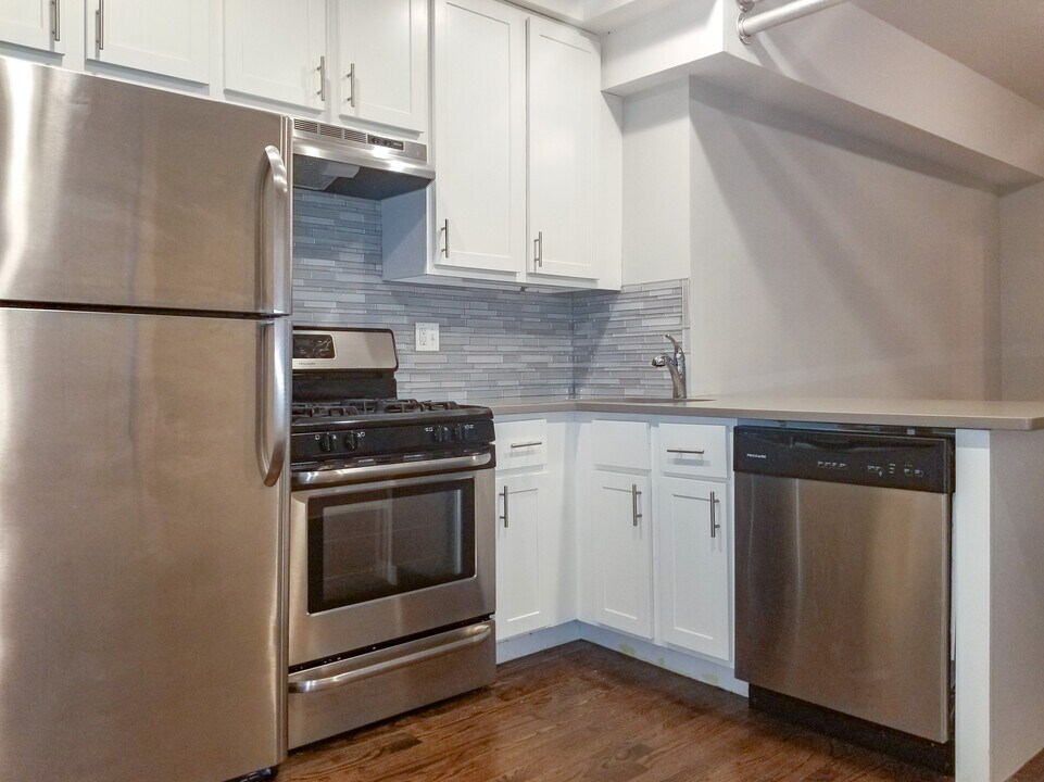 5158 N Leavitt, Unit 1 in Chicago, IL - Foto de edificio