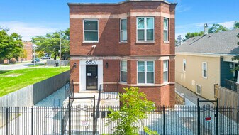 6807 S Paulina St in Chicago, IL - Building Photo