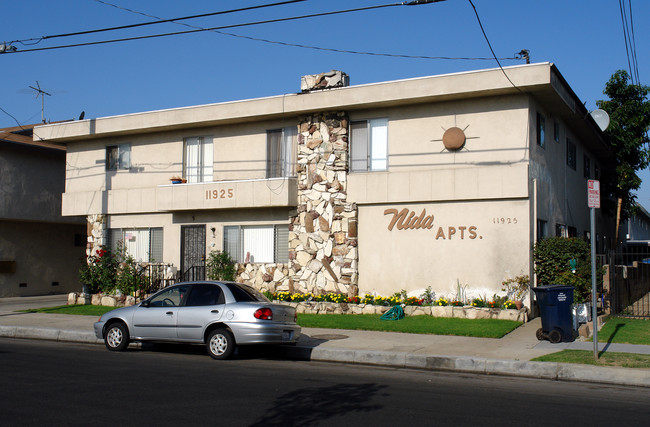 Nida Apartments in Hawthorne, CA - Building Photo - Building Photo