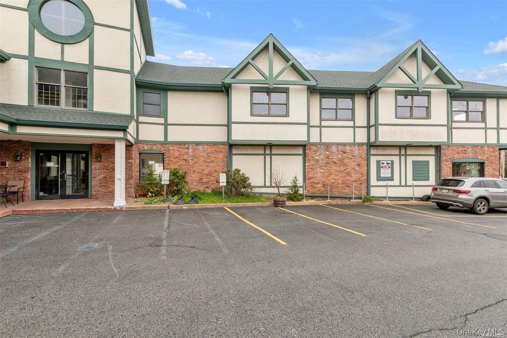 62 South St in Oyster Bay, NY - Foto de edificio